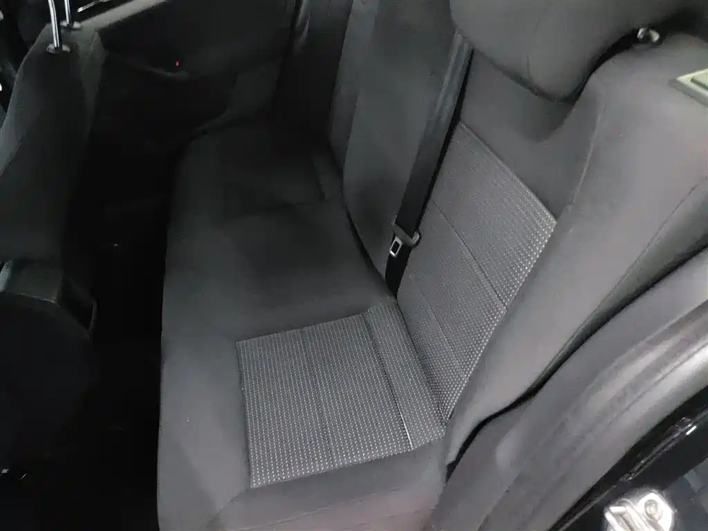 VOLKSWAGEN LAVIDA 2015