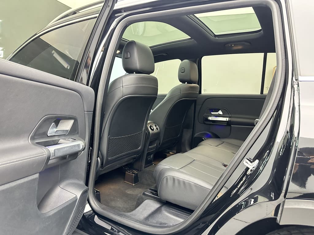 MERCEDES BENZ GLB 2021