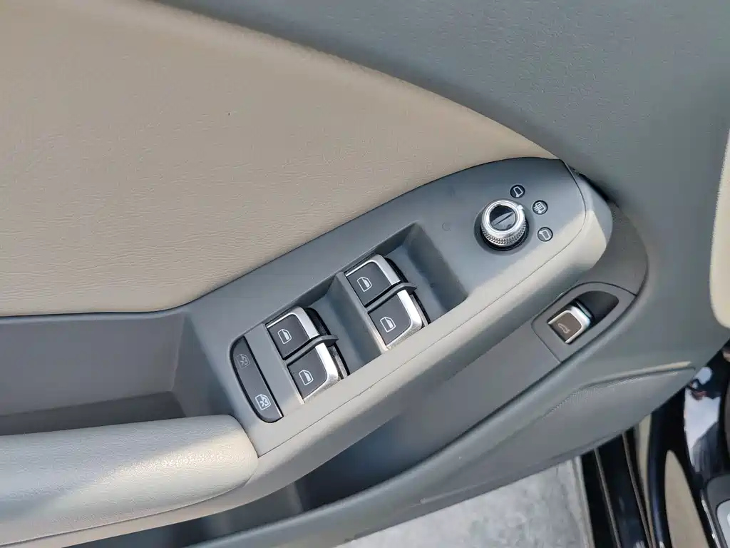 AUDI A4L 2013