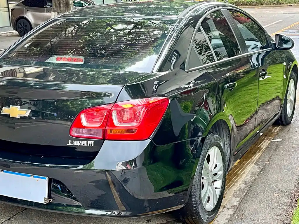 CHEVROLET CRUZE 2015