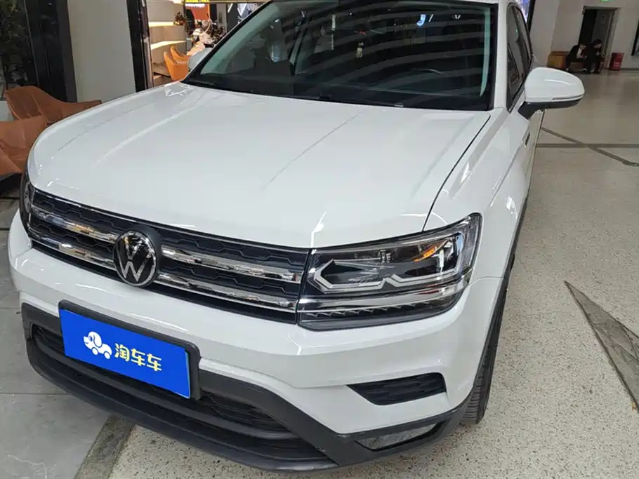 VOLKSWAGEN THARU 2022
