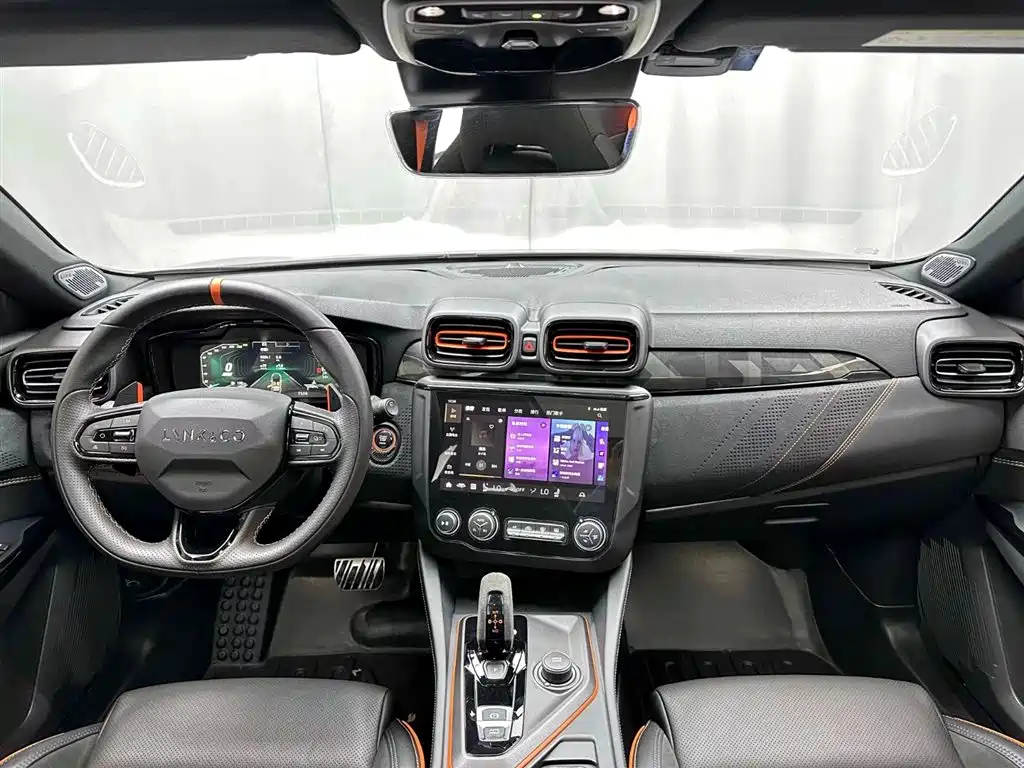 LYNK&CO 02 HATCHBACK 2021