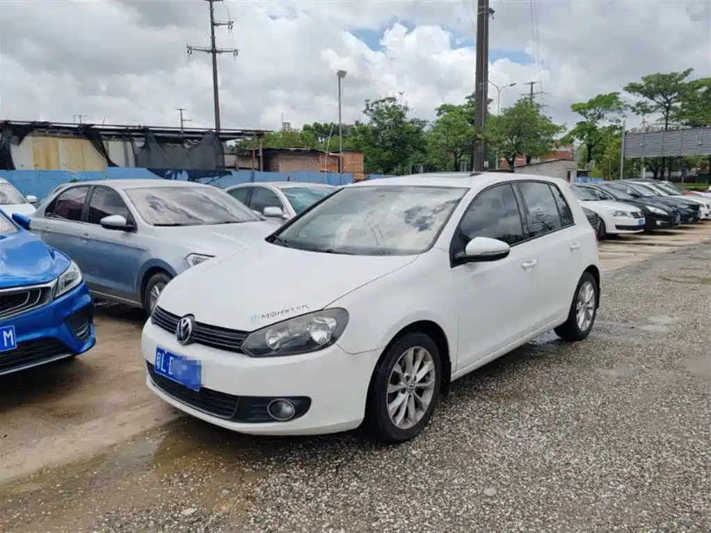 VOLKSWAGEN GOLF 2011