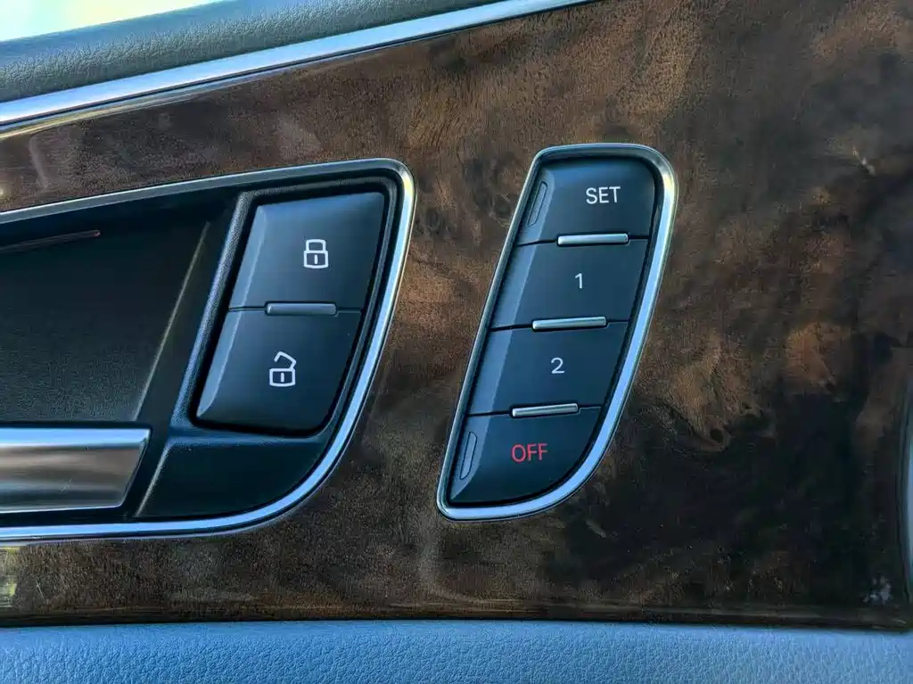 AUDI A6L 2014