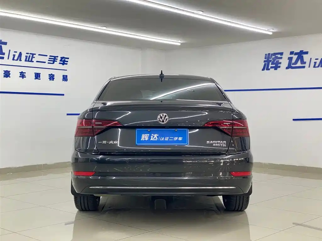 VOLKSWAGEN SAGITAR 2022