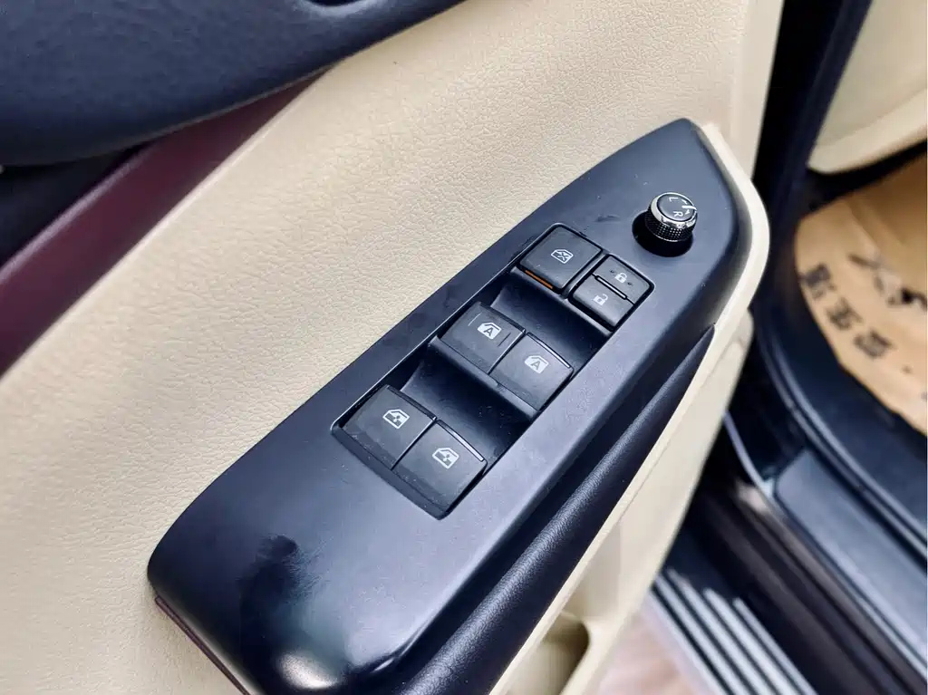 TOYOTA HIGHLANDER 2015