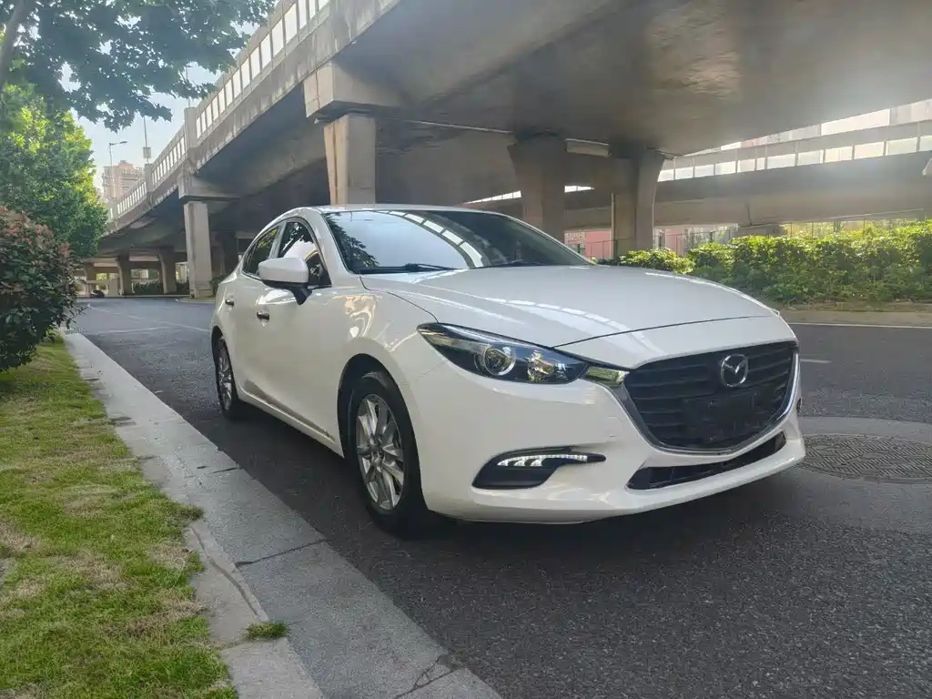 MAZDA 3 AXELA 2019