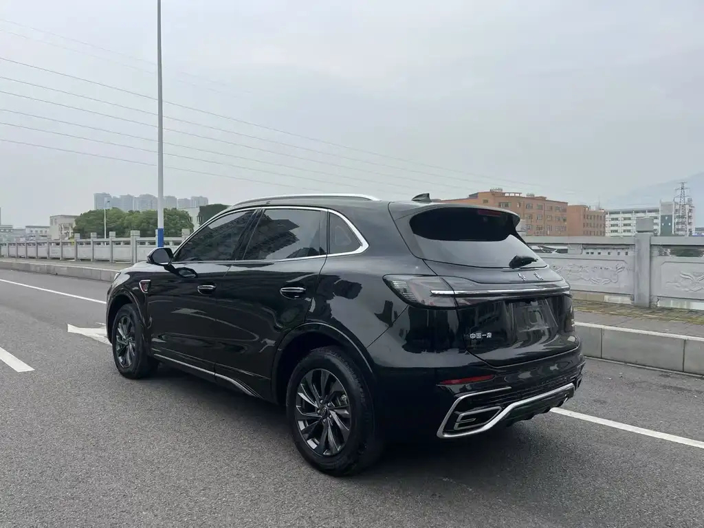HONGQI HS5 2023