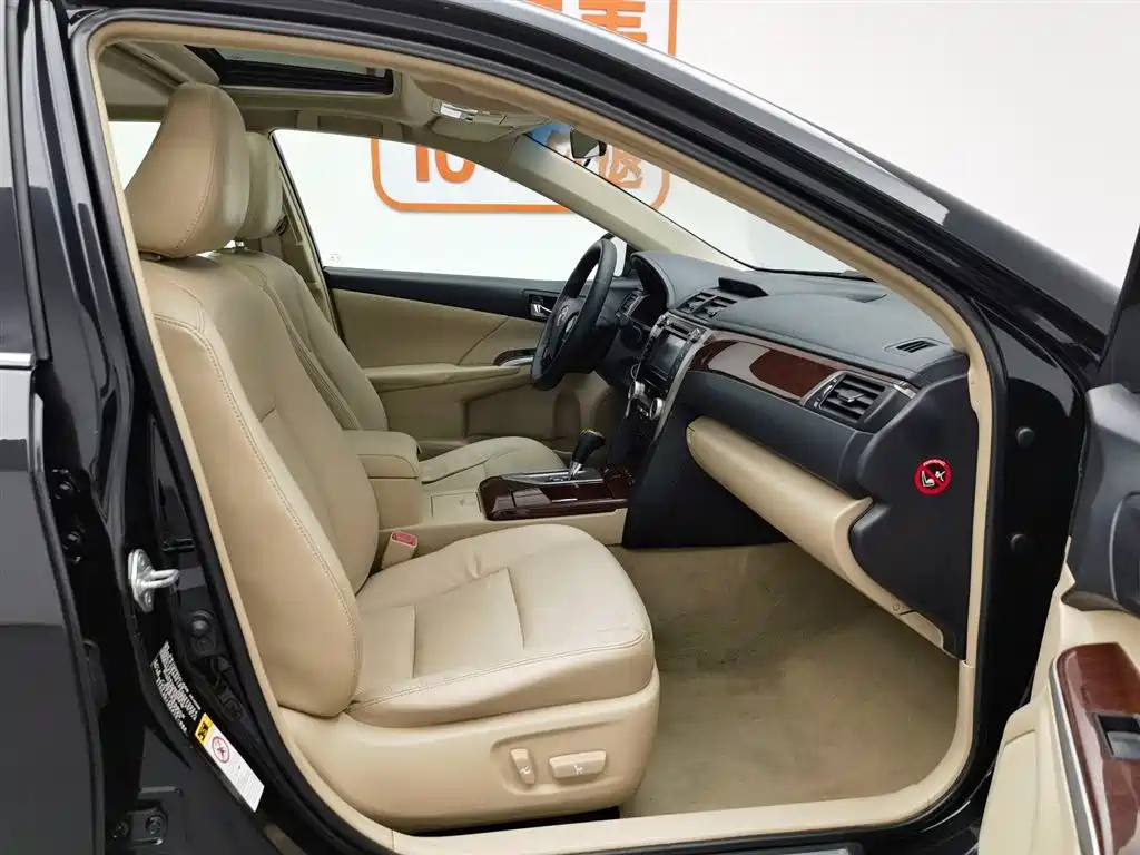 TOYOTA CAMRY 2012