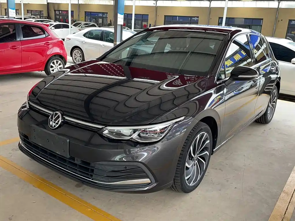 VOLKSWAGEN GOLF 2021