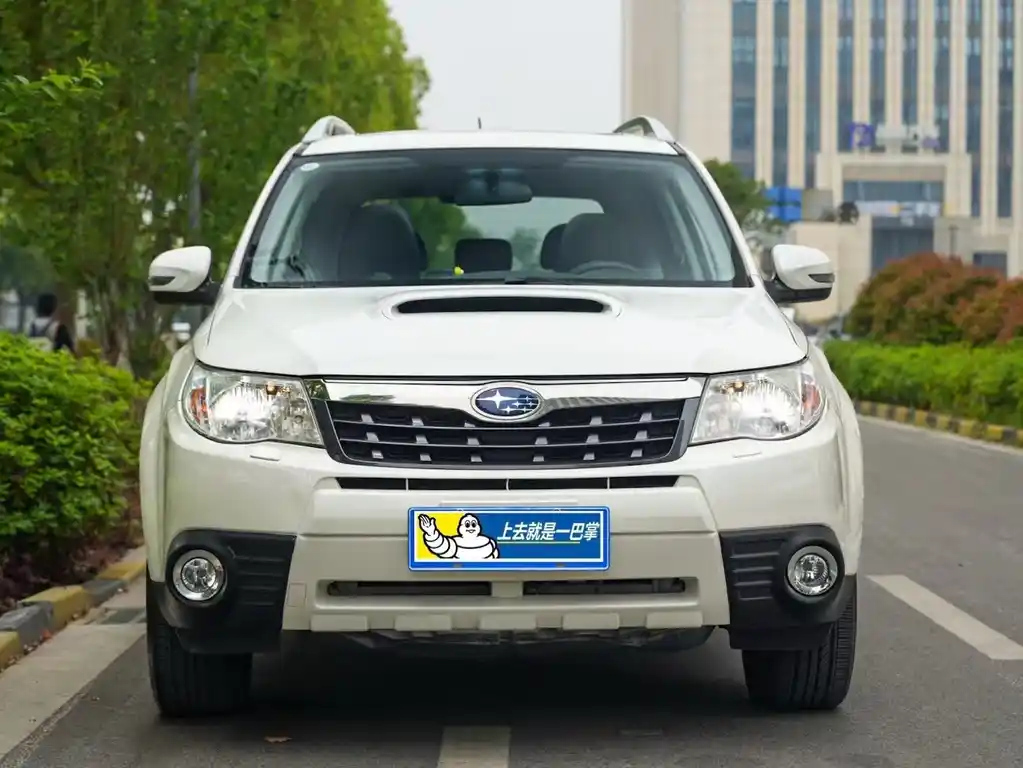 SUBARU FORESTER 2011
