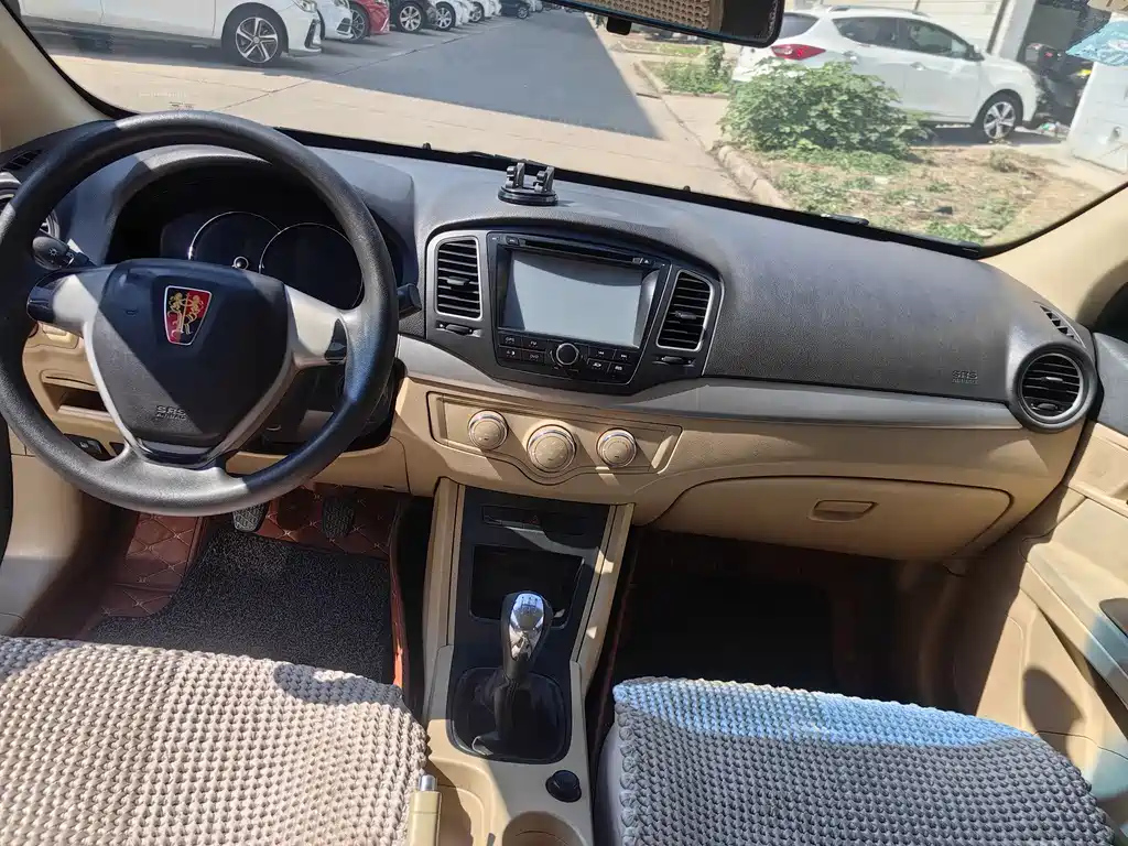 ROEWE 350 2015