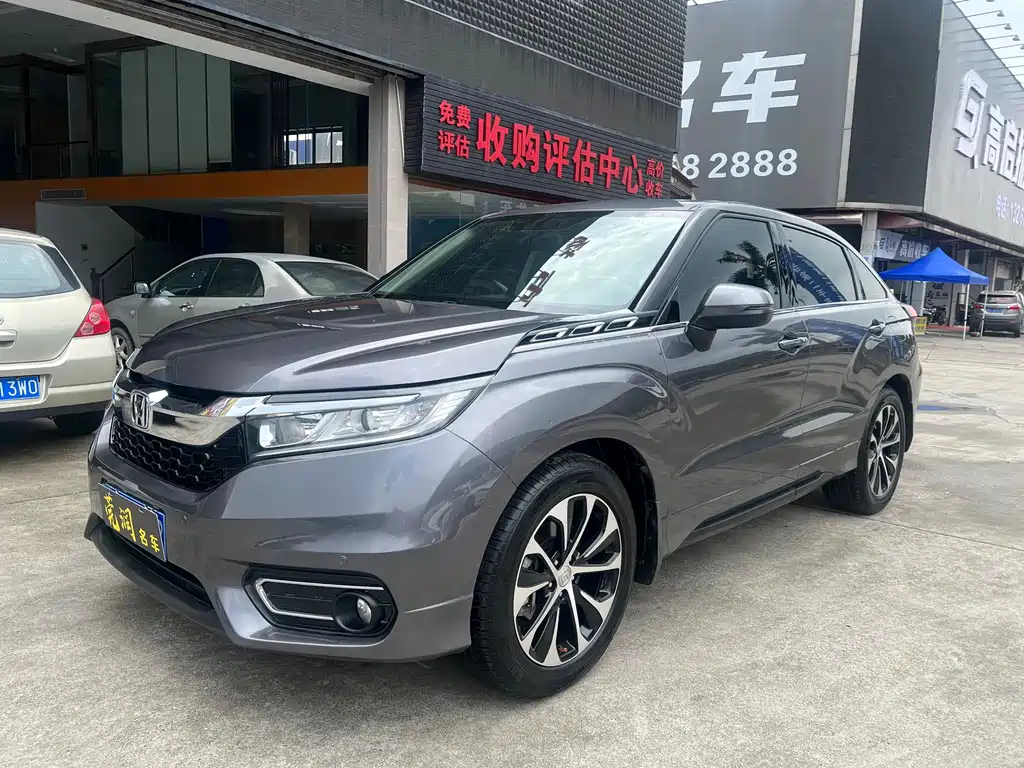 HONDA AVANCIER 2017