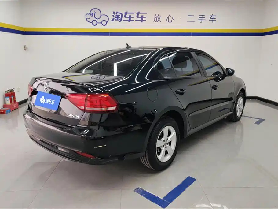 VOLKSWAGEN LAVIDA 2019