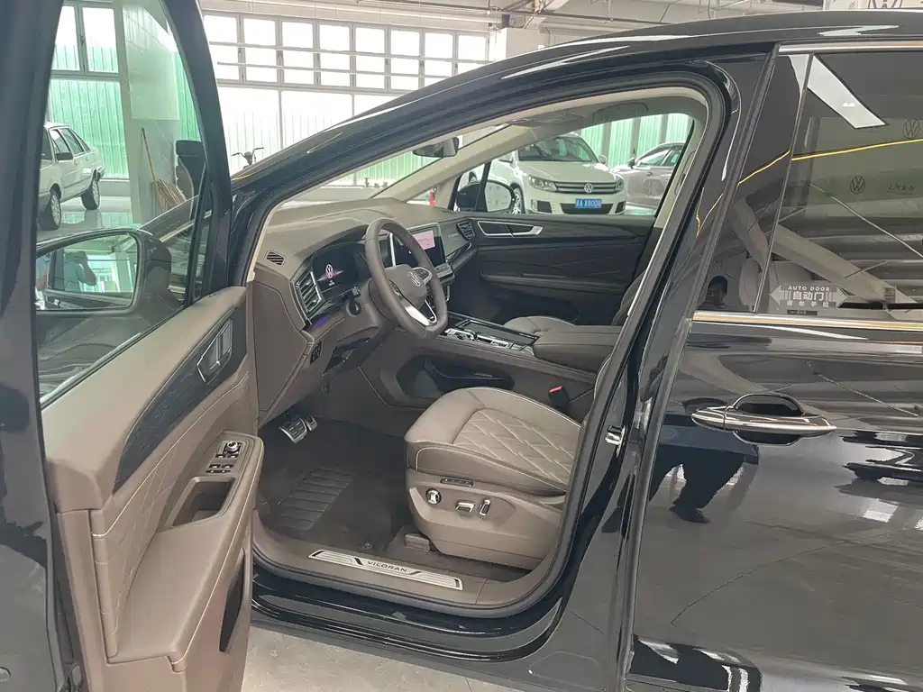 VOLKSWAGEN VILORAN 2024