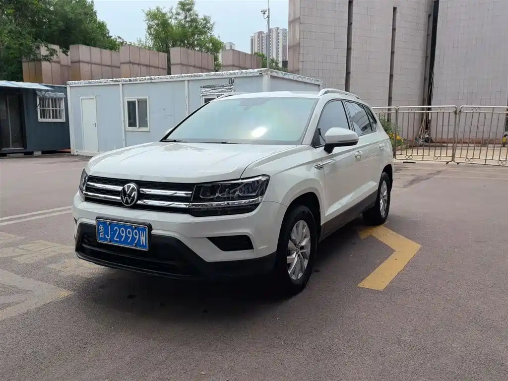 VOLKSWAGEN THARU