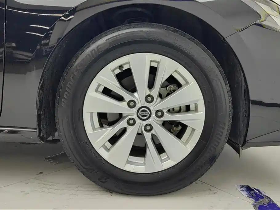 NISSAN TEANA 2020