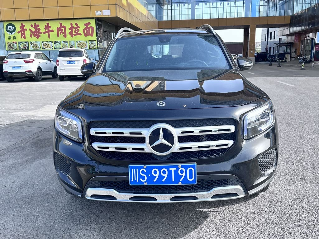 MERCEDES BENZ GLB