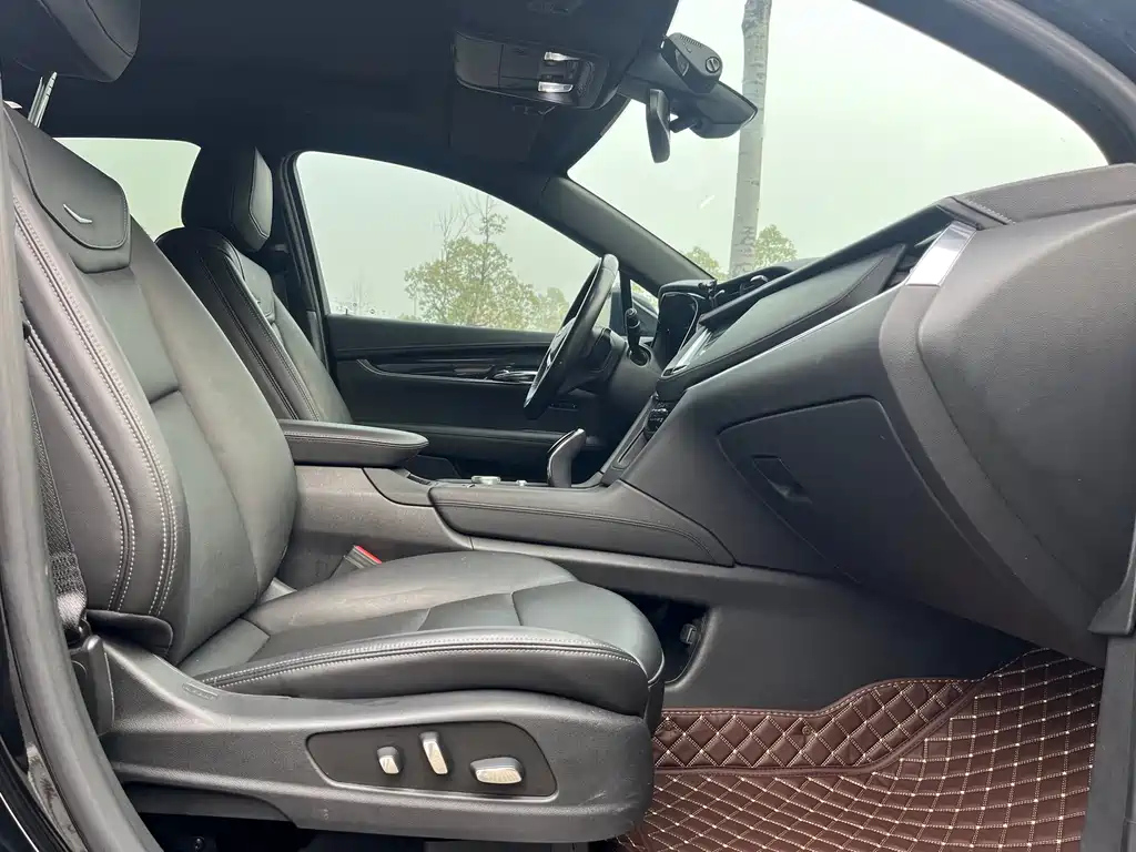 CADILLAC XT5 2020