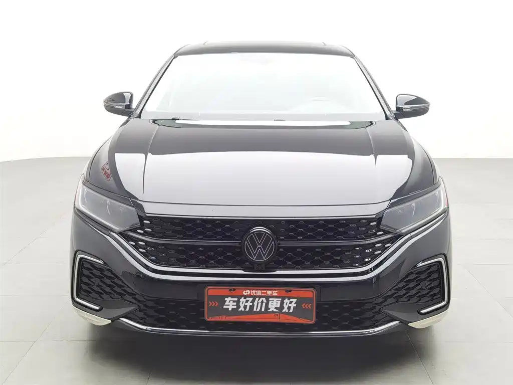 VOLKSWAGEN PASSAT 2022