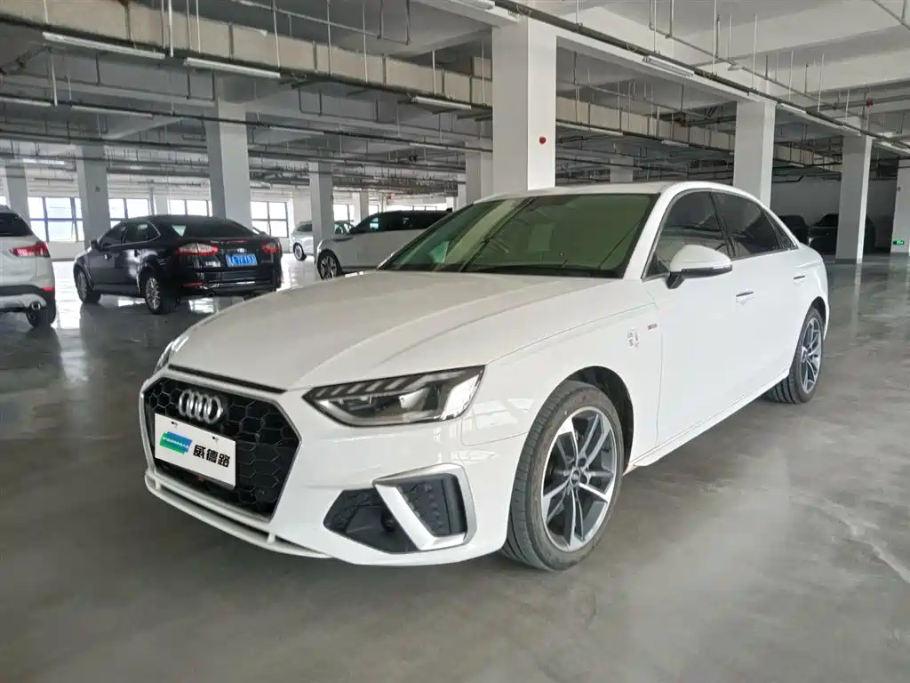 AUDI A4L 2022