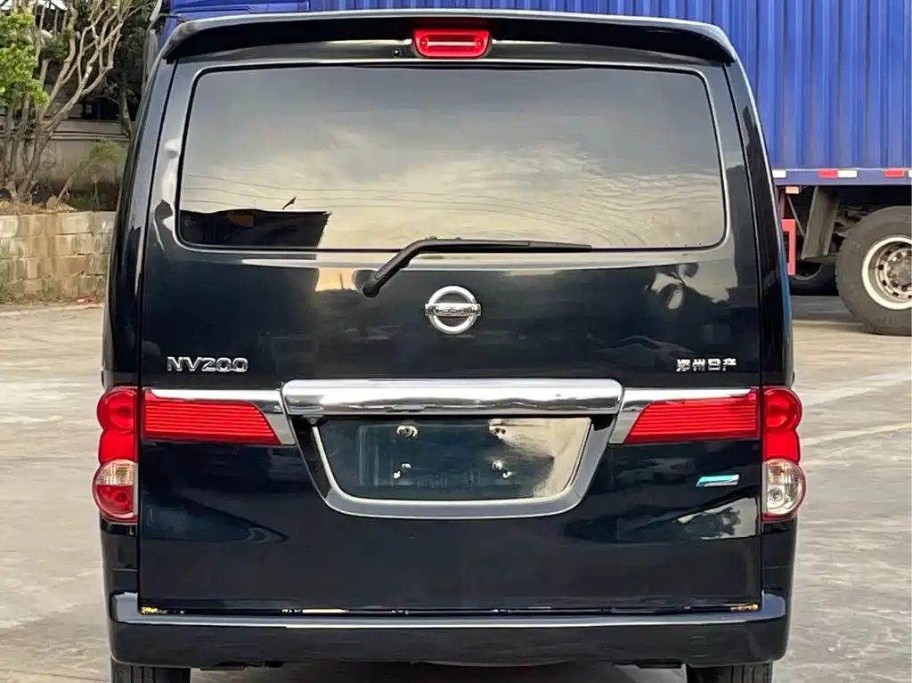 NISSAN NV200 2015