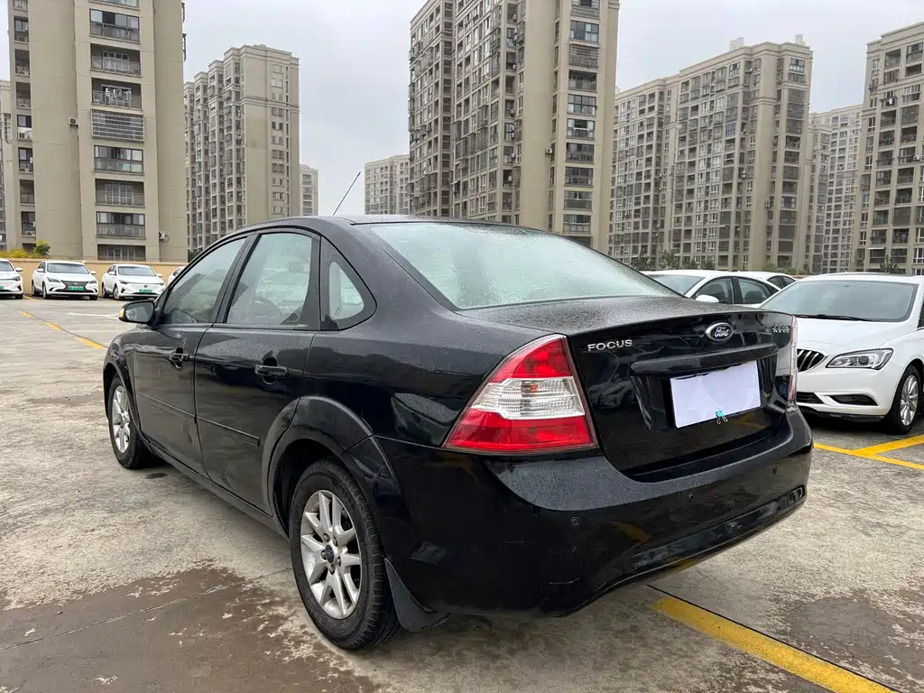 FORD FOCUS 2012
