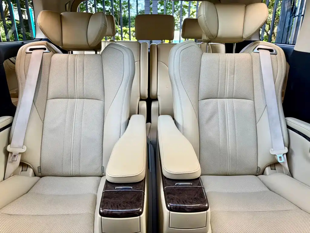 TOYOTA ALPHARD 2018