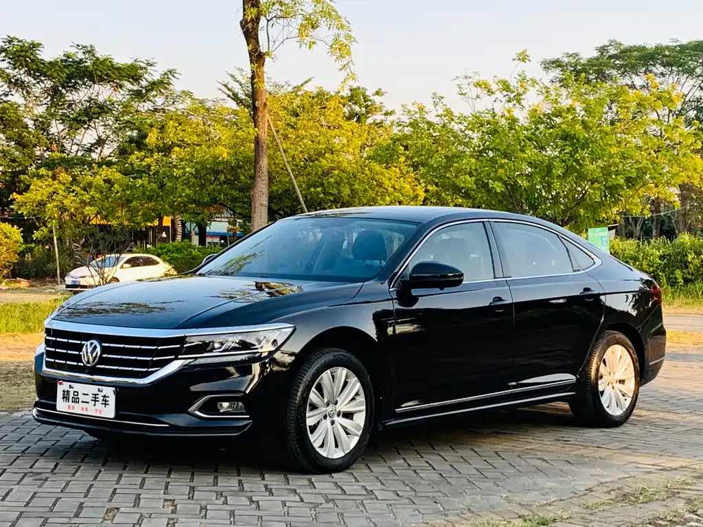 VOLKSWAGEN PASSAT 2020