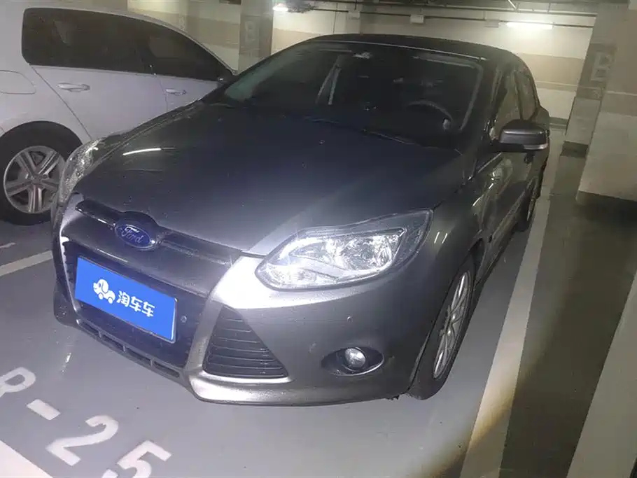FORD FOCUS 2012
