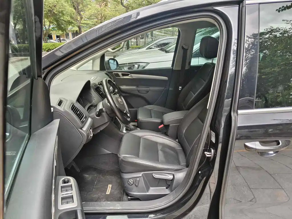 VOLKSWAGEN SHARAN 2017