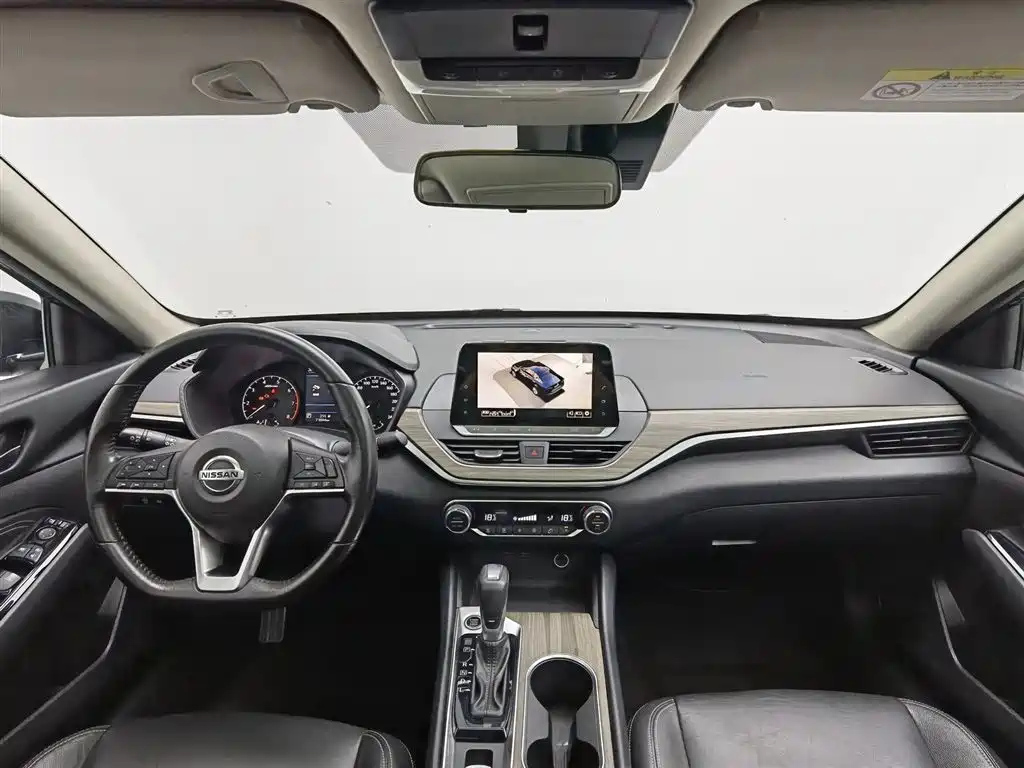 NISSAN TEANA 2021