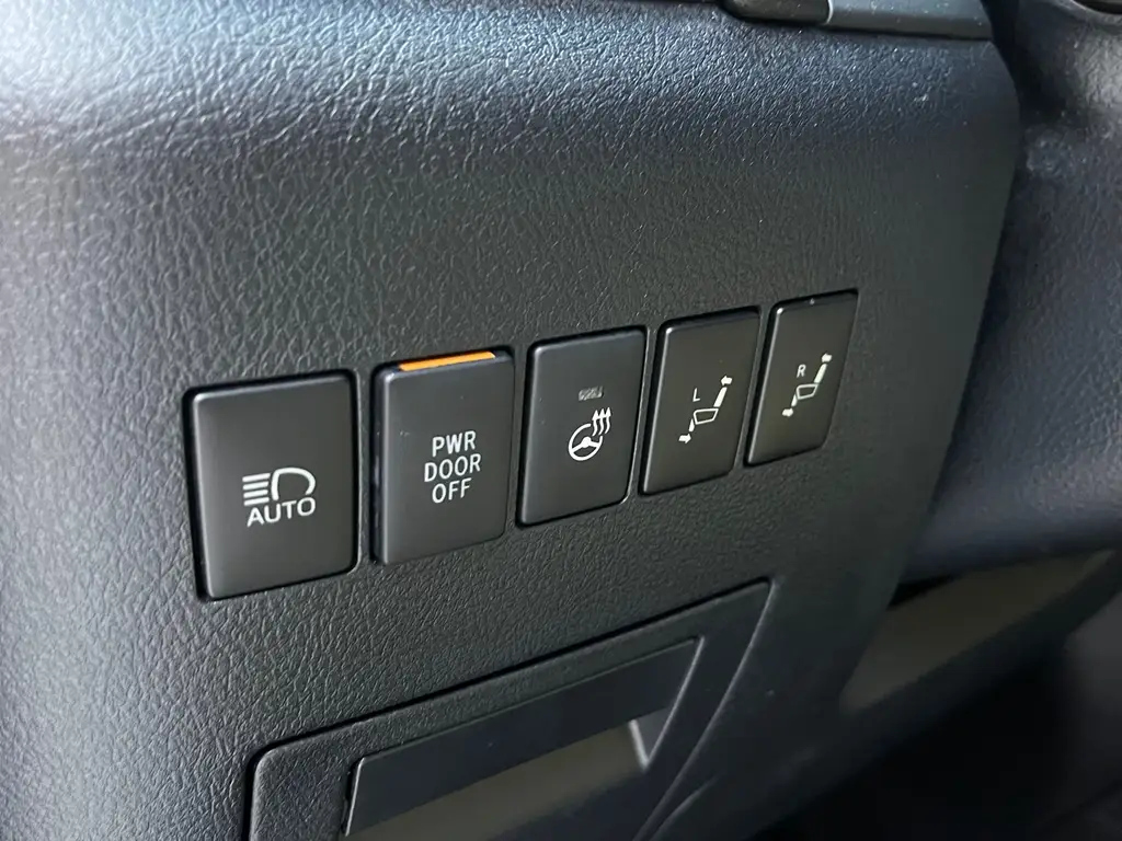 TOYOTA ALPHARD 2018
