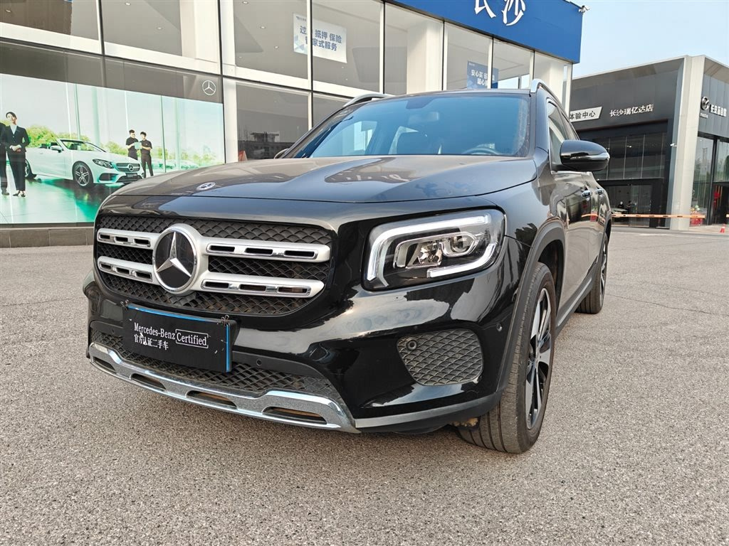 MERCEDES BENZ GLB