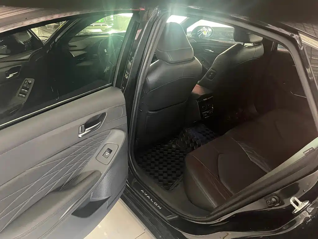 TOYOTA AVALON 2021