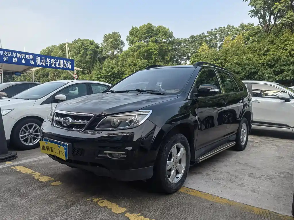 BYD S6