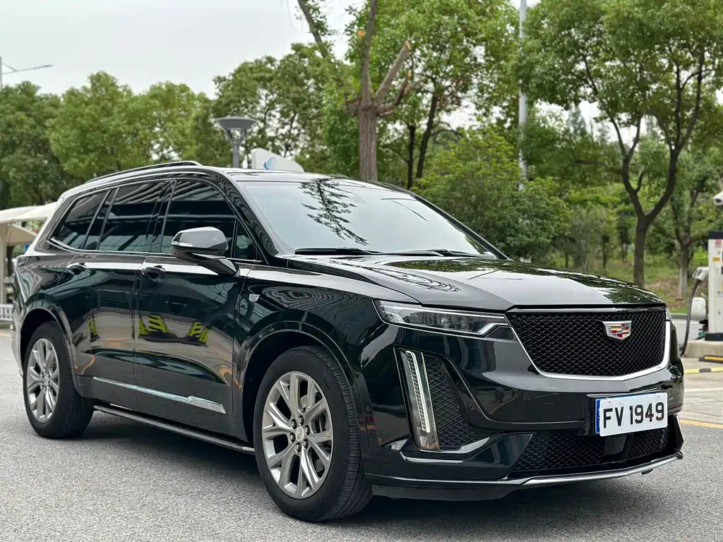 CADILLAC XT6 2021