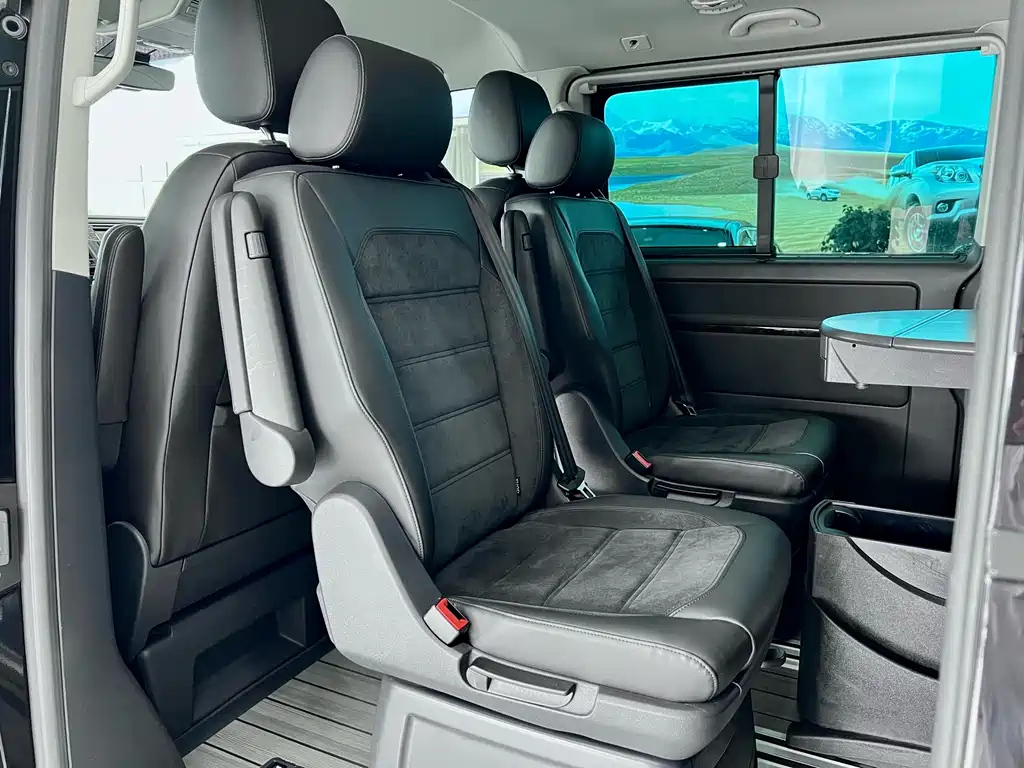 VOLKSWAGEN MULTIVAN 2019