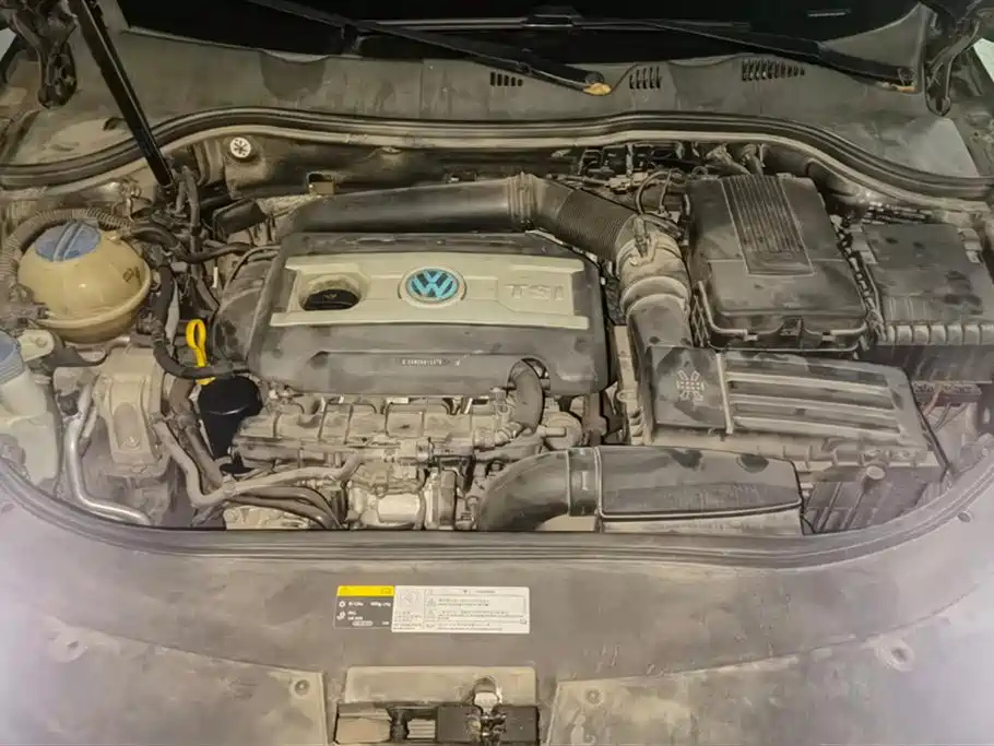 VOLKSWAGEN MAGOTAN 2016