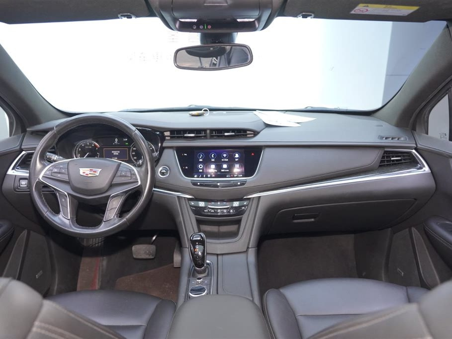 CADILLAC XT5 2021