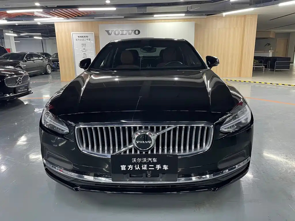 VOLVO S90 2022