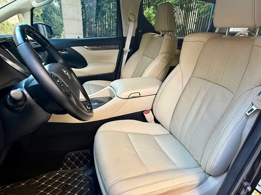 TOYOTA ALPHARD 2018