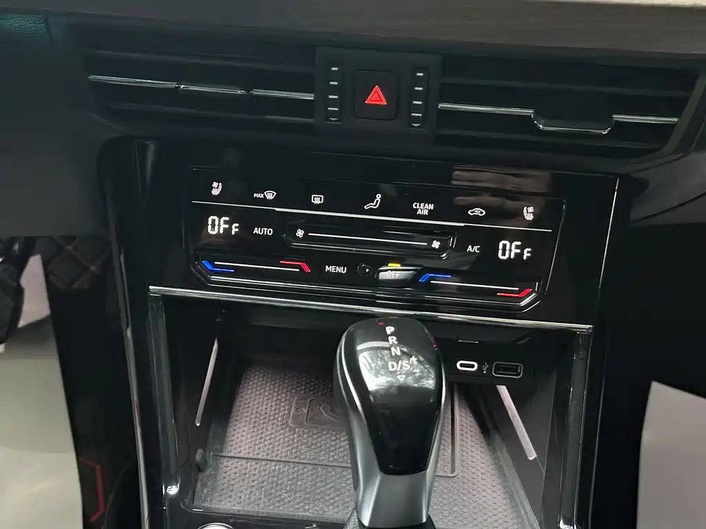 VOLKSWAGEN PASSAT 2021