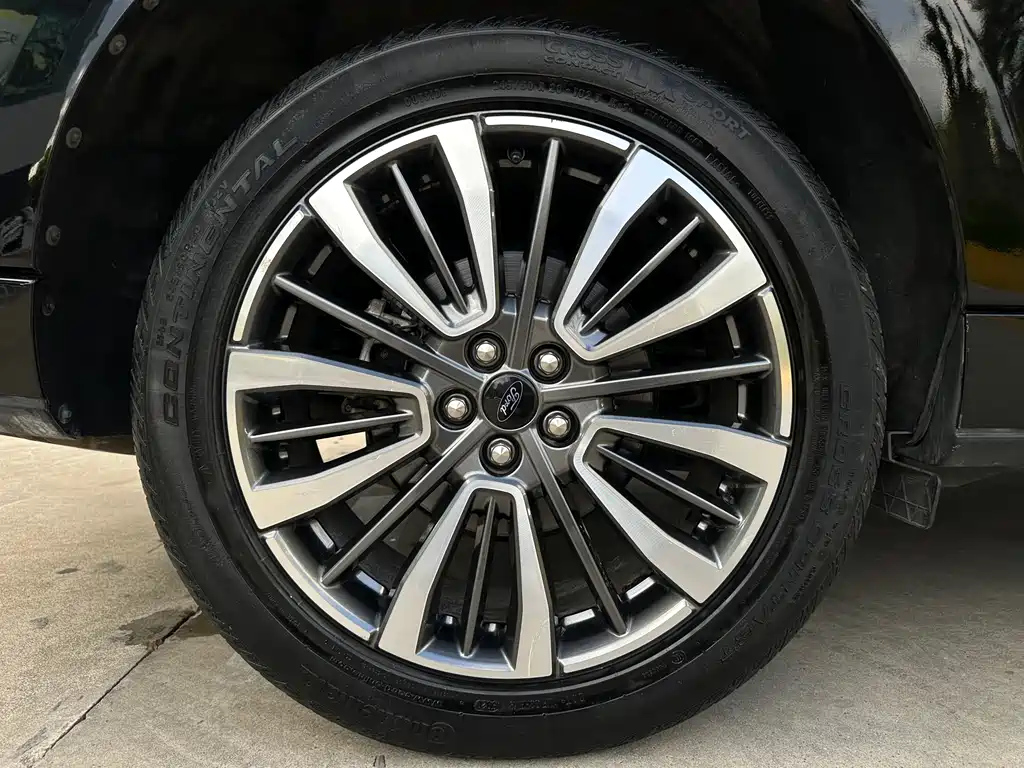 FORD EDGE 2021
