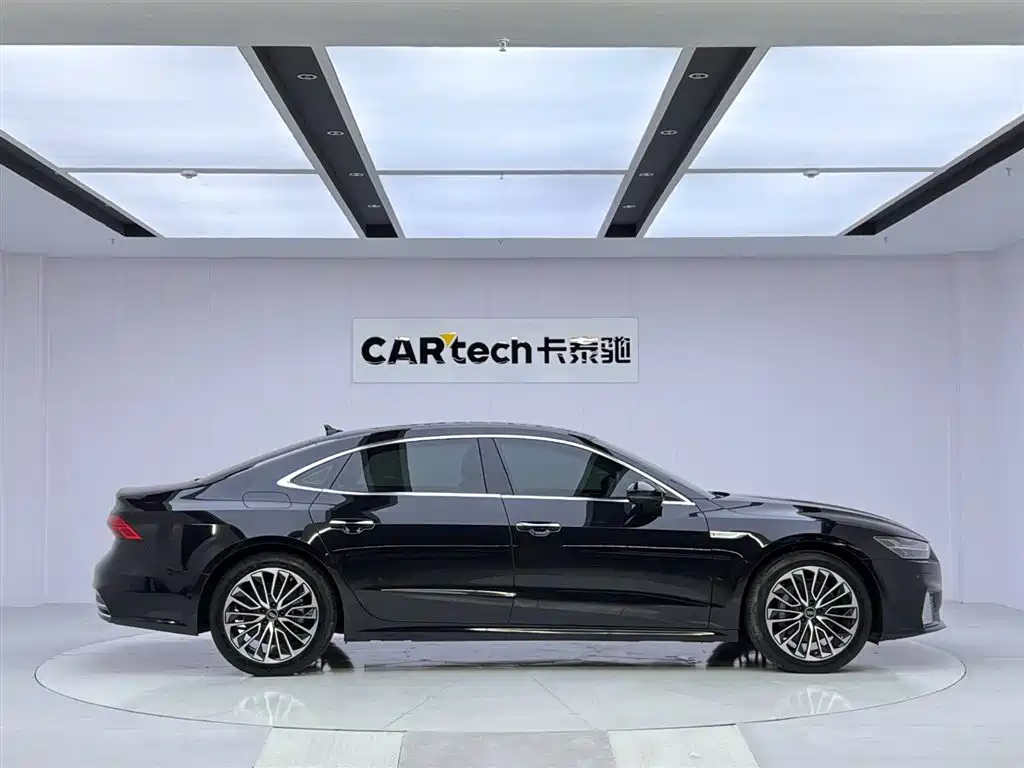 AUDI A7L 2024