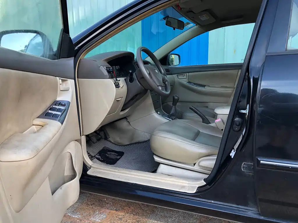 TOYOTA COROLLA 2012