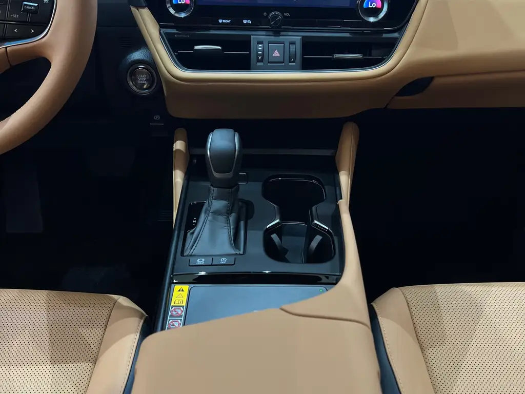 LEXUS ES 2025