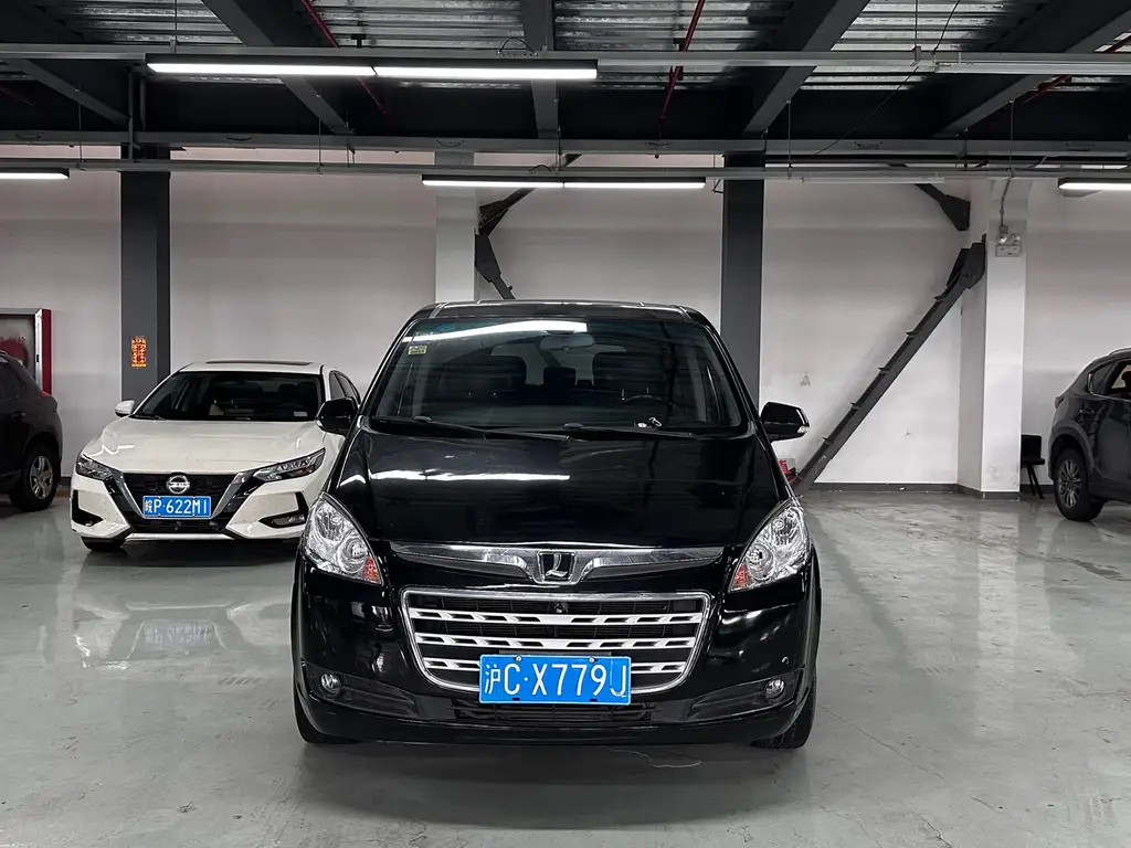 LUXGEN BIG 7 MPV 2013