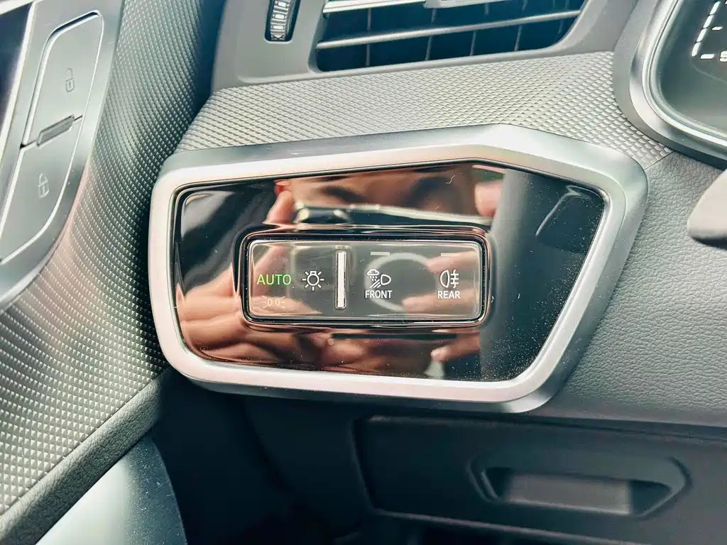AUDI A6L 2023