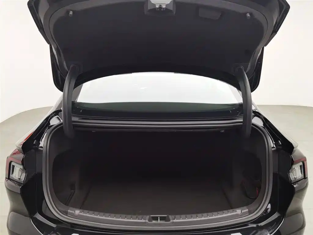 FORD MONDEO 2022